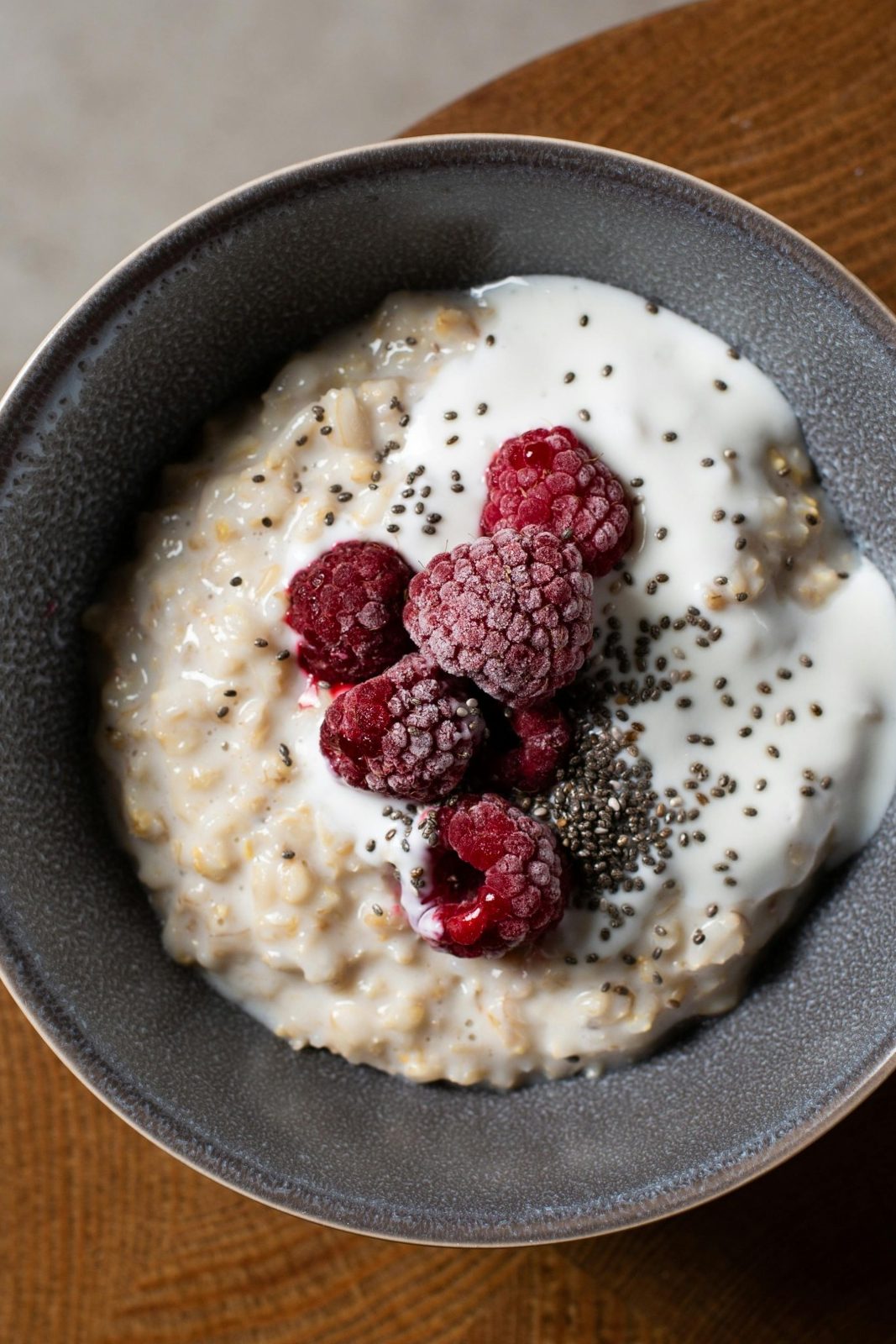 oatmeal with berries